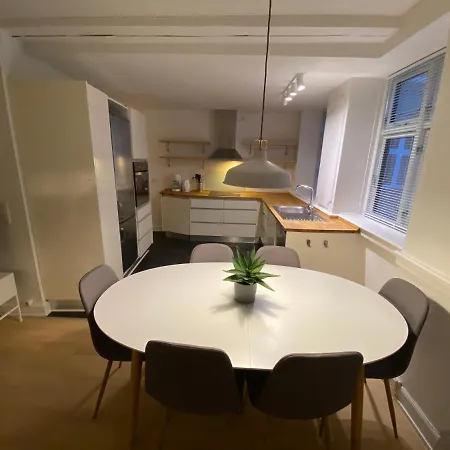 Charming 2-bedroom In The Heart Of Apartmán Kodaň